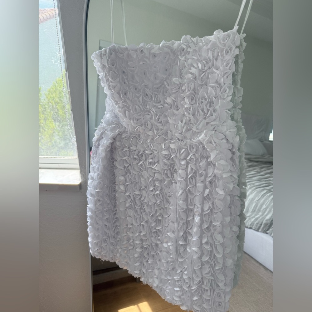 Elegant White Floral Dress